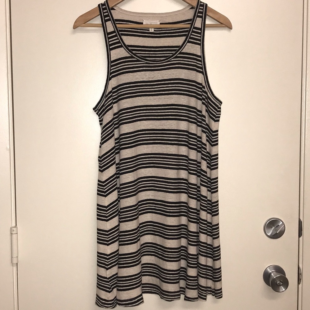 🌴3/$20 Lou & Grey Striped Swing Dress Small Blac…